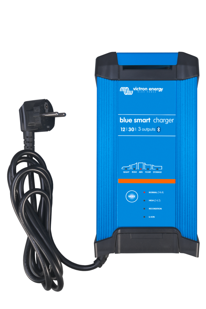 Akulaadija Victron 12V 30A IP22 (3) Smart